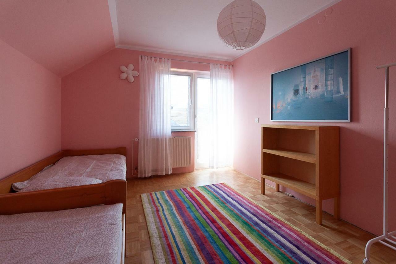 Vacation Home Sofia Zgornje Gorje 外观 照片